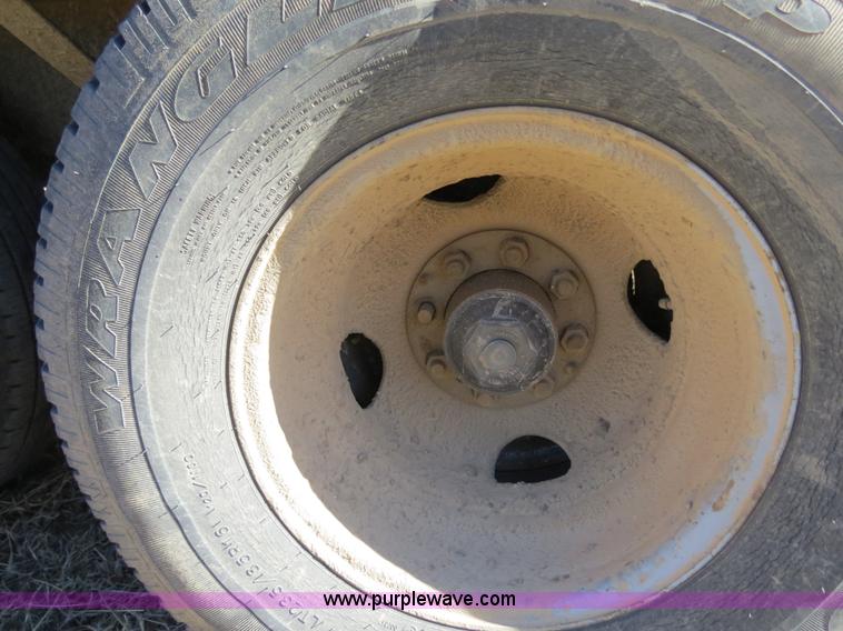 image for item B4863 2003 Performance 24' gooseneck flatbed trailer