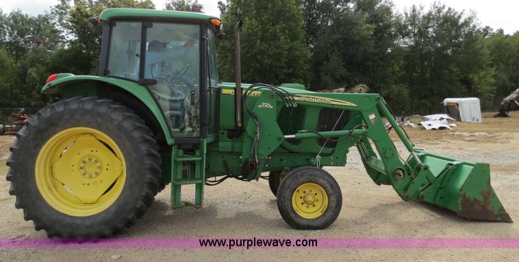 image for item B4864 2004 John Deere 6615 tractor