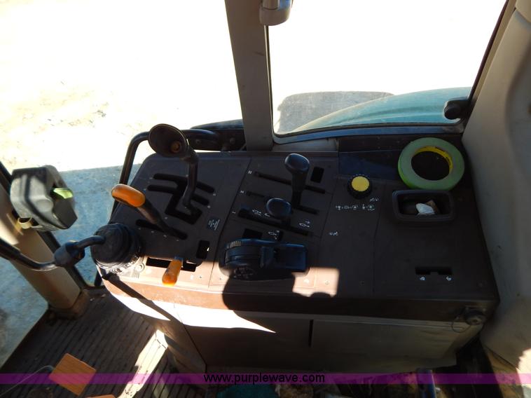 image for item B4864 2004 John Deere 6615 tractor