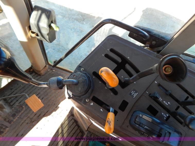 image for item B4864 2004 John Deere 6615 tractor