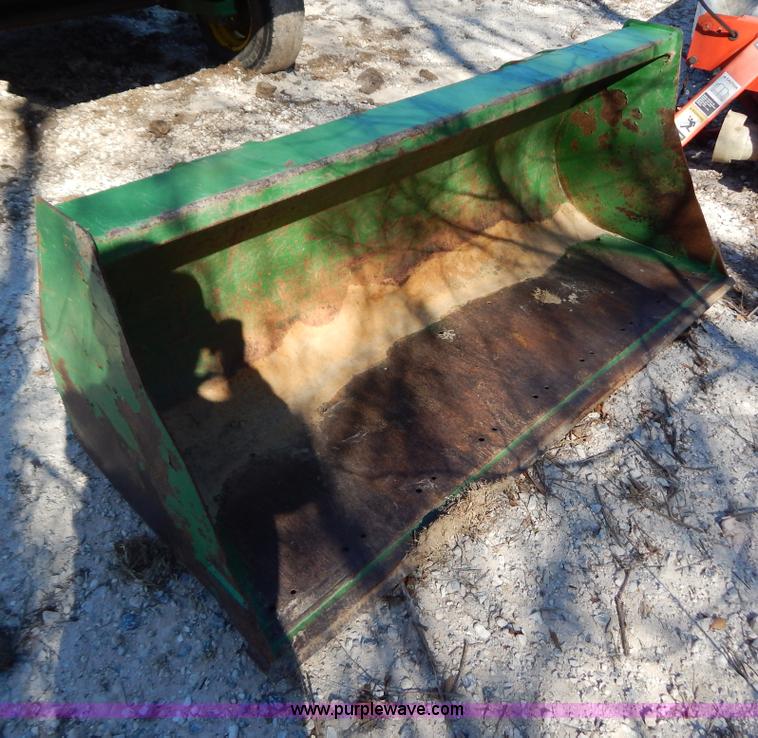 image for item B4864 2004 John Deere 6615 tractor