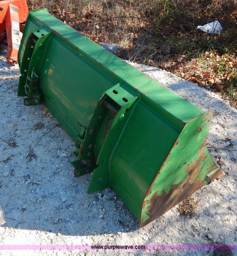 image for item B4864 2004 John Deere 6615 tractor