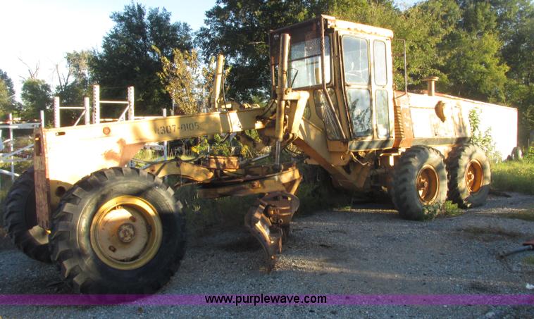 image for item J2396 Galion A550 motor grader