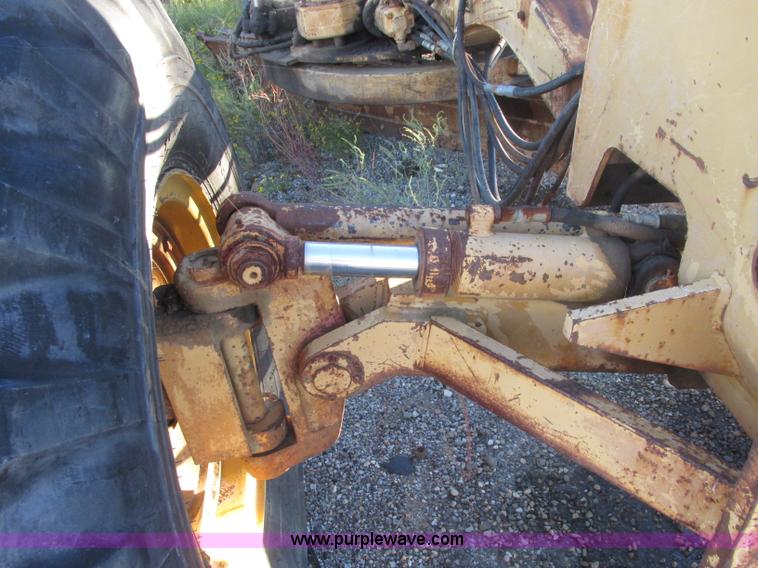 image for item J2396 Galion A550 motor grader