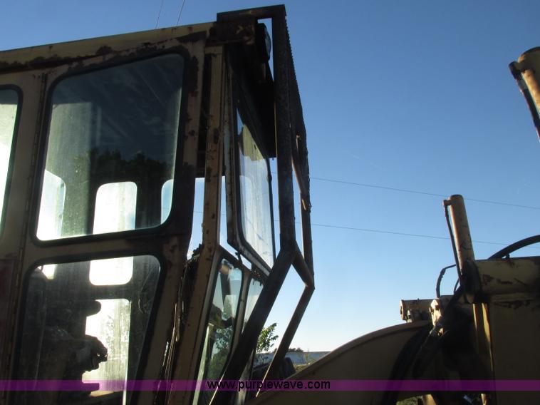 image for item J2396 Galion A550 motor grader