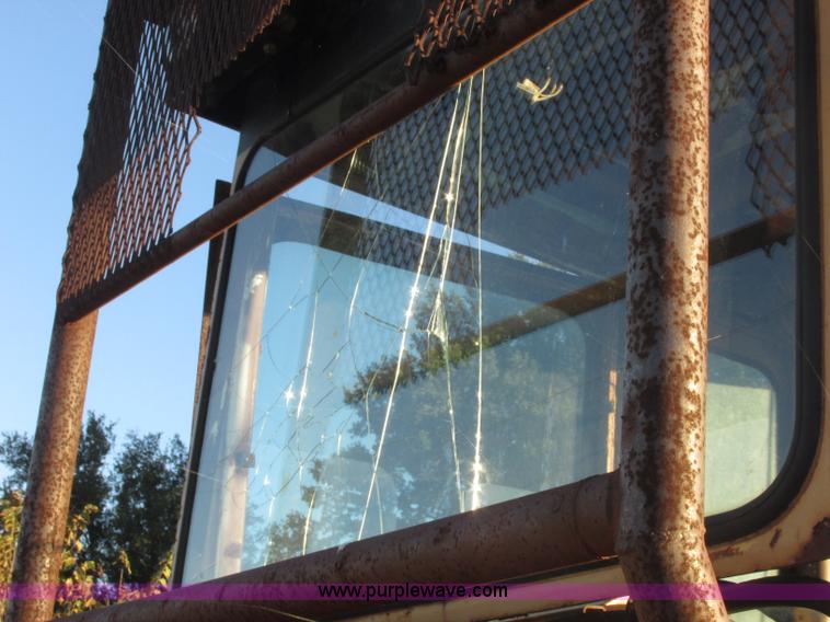 image for item J2396 Galion A550 motor grader