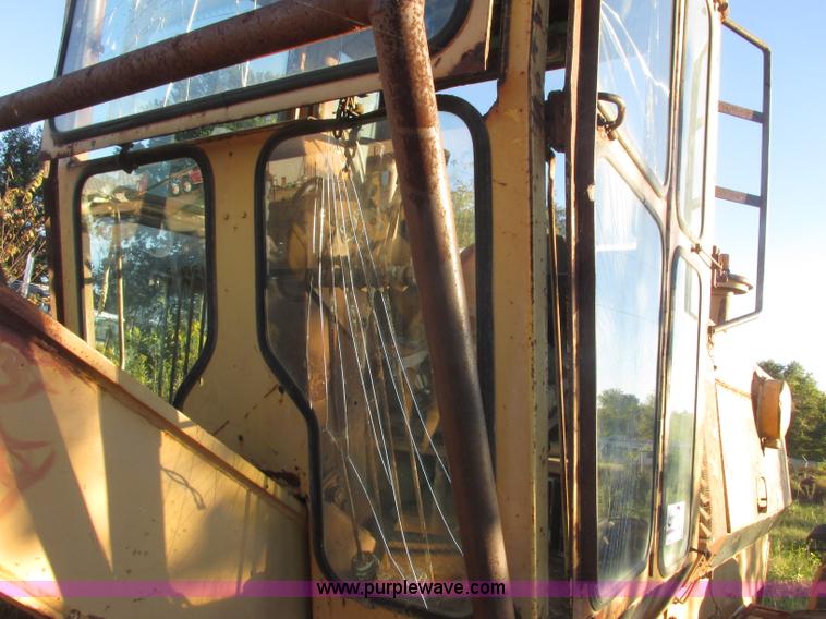 image for item J2396 Galion A550 motor grader