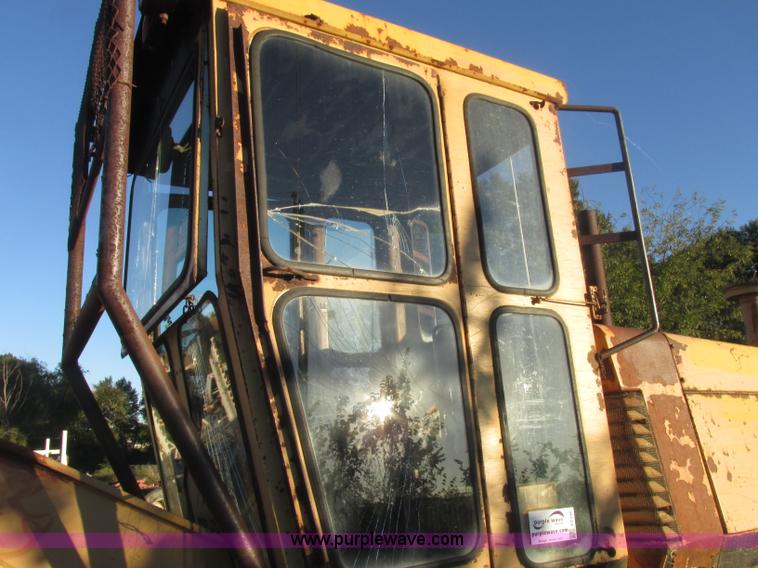 image for item J2396 Galion A550 motor grader