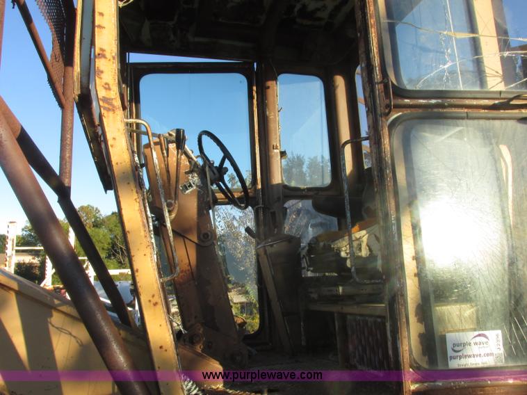 image for item J2396 Galion A550 motor grader