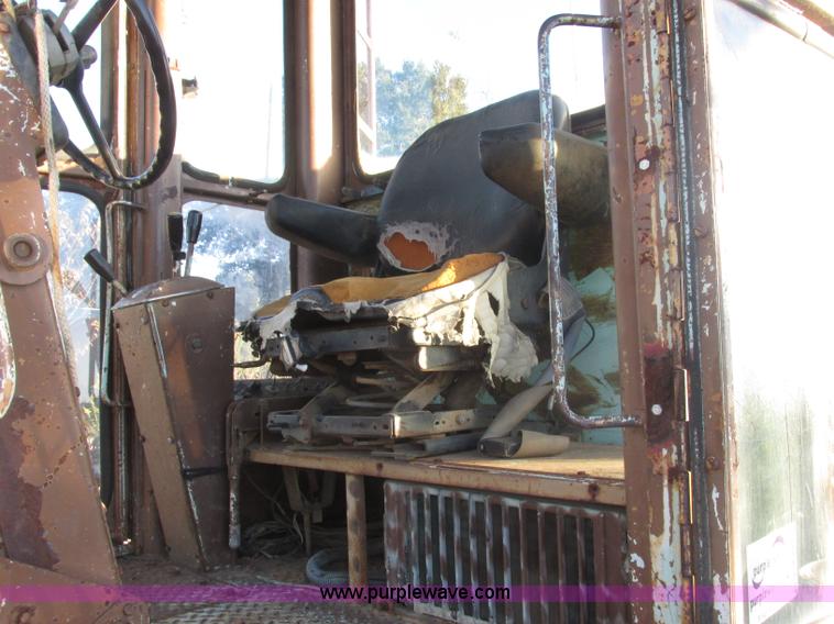 image for item J2396 Galion A550 motor grader