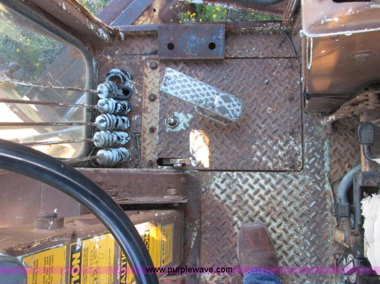 image for item J2396 Galion A550 motor grader