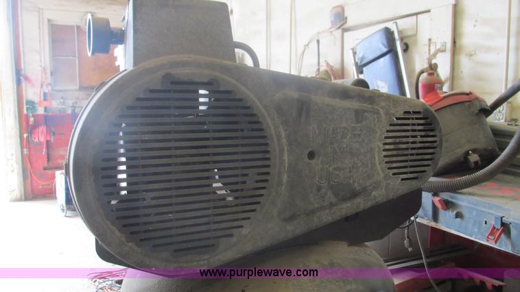 image for item AC9806 Campbell Hausfield air compressor