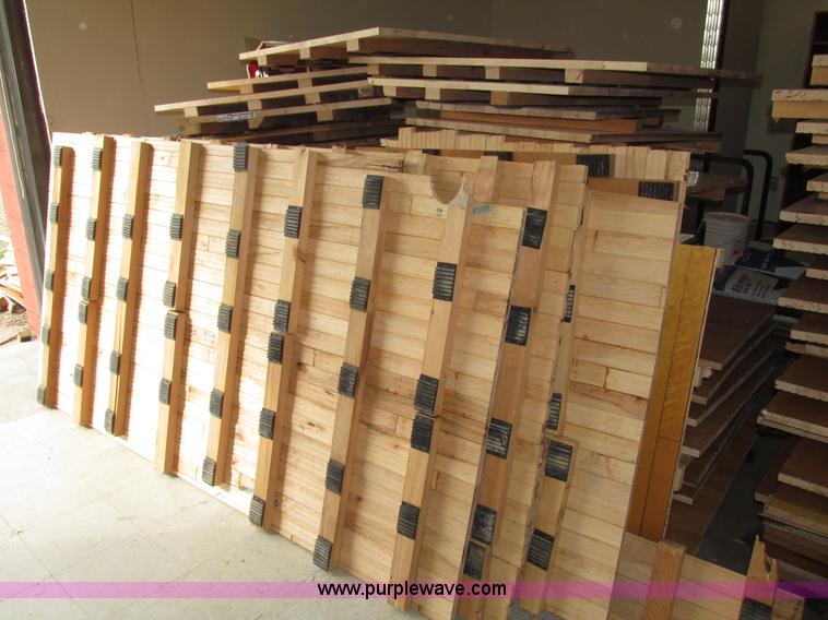 image for item AE9257 (25) gym floor sections