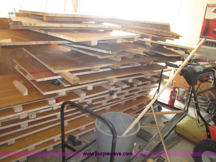 image for item AE9257 (25) gym floor sections