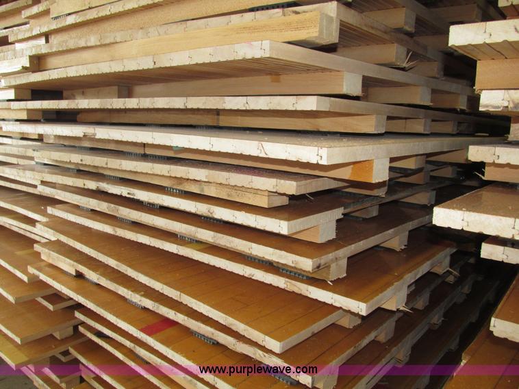 image for item AE9259 (30) gym floor sections