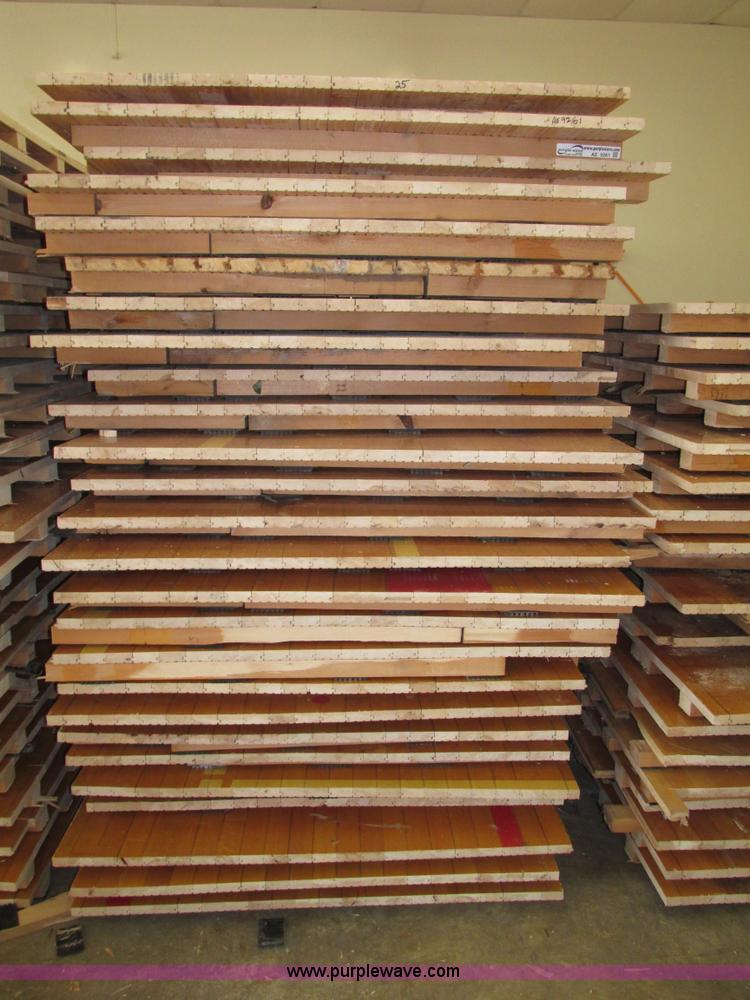 image for item AE9261 (25) gym floor sections