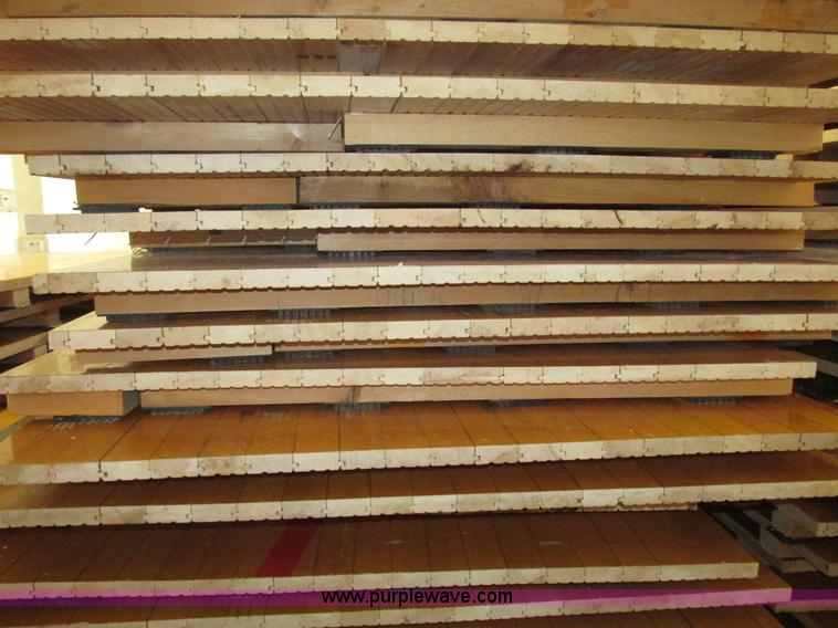 image for item AE9261 (25) gym floor sections