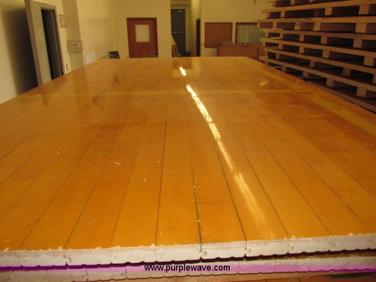 image for item AE9262 (19) gym floor sections