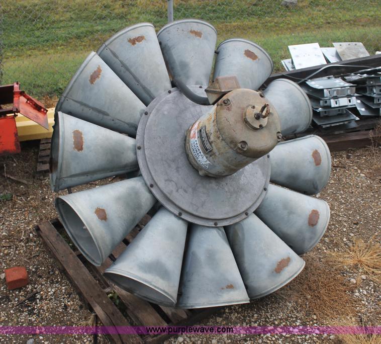 Federal Signal Corporation siren in Douglass, KS Item AJ9285 sold