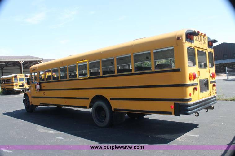 image for item AJ9317 1997 International 3800 school bus