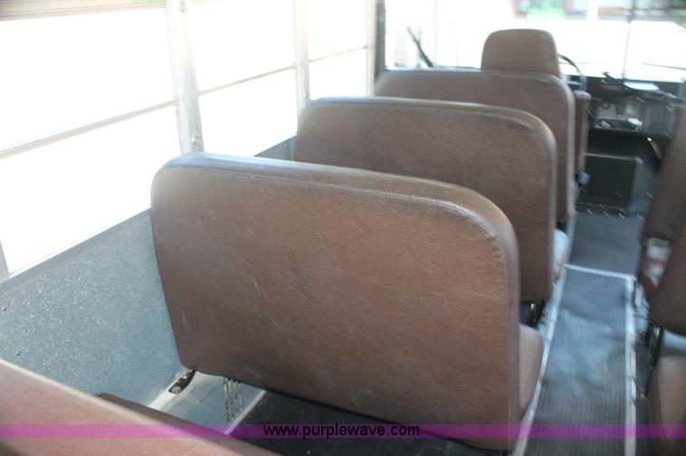 image for item AJ9317 1997 International 3800 school bus