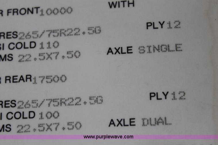 image for item AJ9317 1997 International 3800 school bus