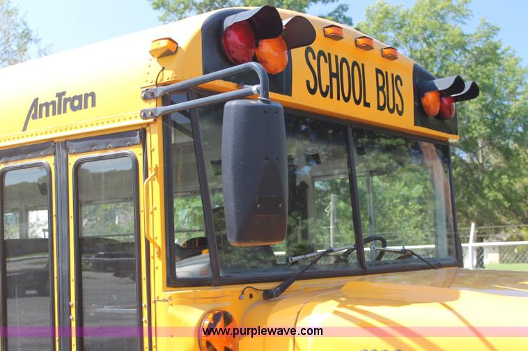 image for item AJ9317 1997 International 3800 school bus