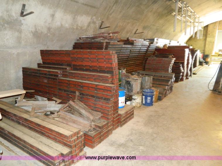 image for item AL9771 Steel concrete forms
