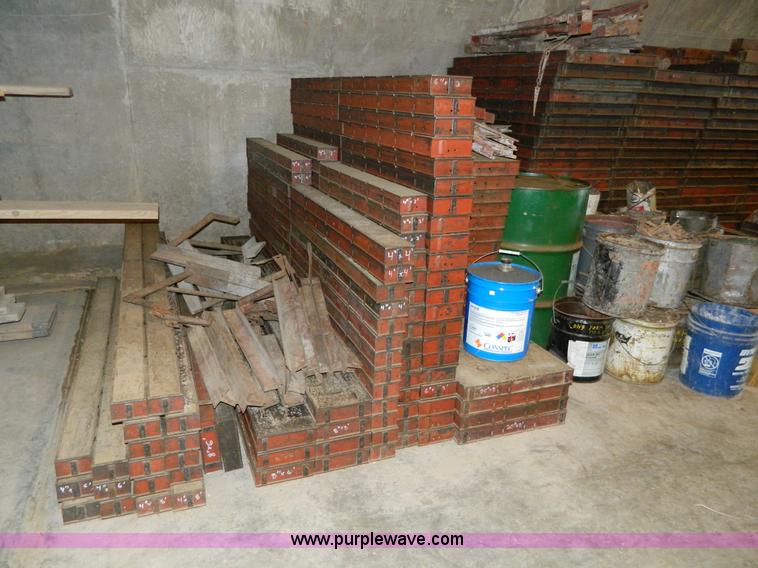 image for item AL9771 Steel concrete forms