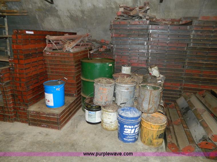 image for item AL9771 Steel concrete forms