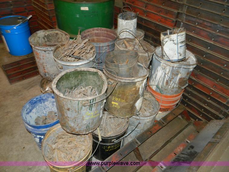 image for item AL9771 Steel concrete forms