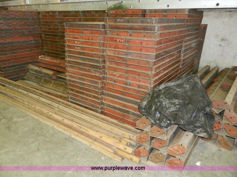 image for item AL9771 Steel concrete forms