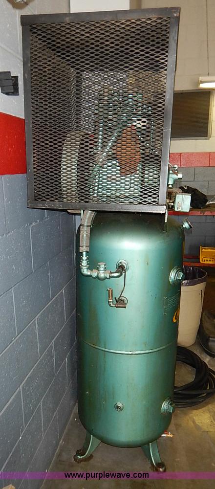 image for item AV9217 1965 Challenger V760 air compressor