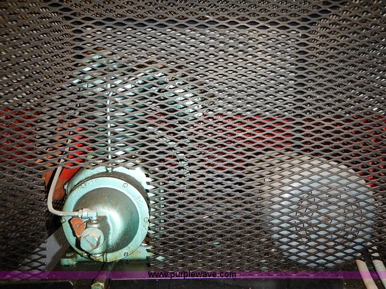 image for item AV9217 1965 Challenger V760 air compressor