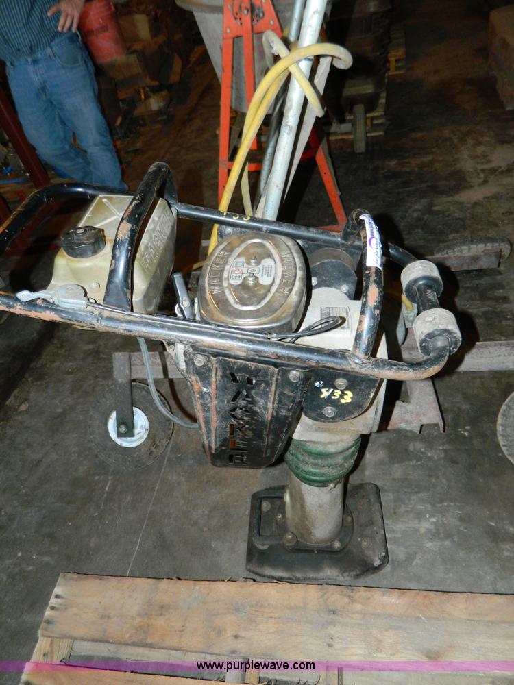 image for item AX9694 Wacker vibrator packer