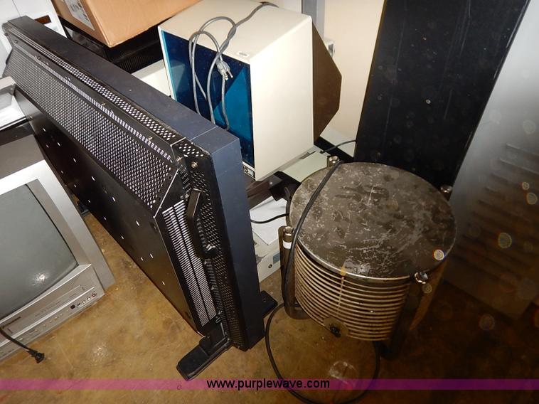 image for item AY9106 Assorted equipment