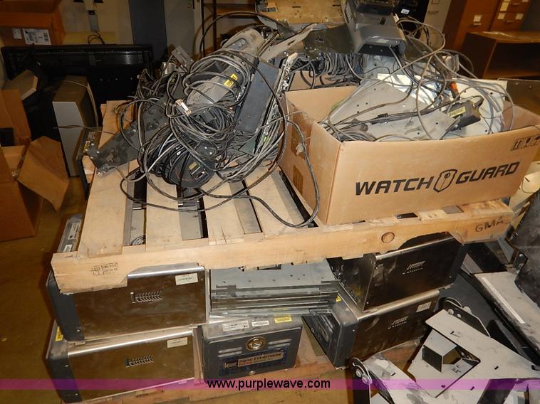 image for item AY9107 Assorted police equipment