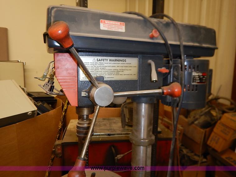 image for item AY9109 Assorted shop equipment