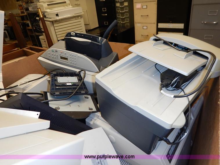 image for item AY9110 Assorted electronics