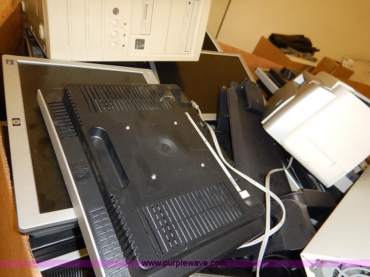 image for item AY9110 Assorted electronics