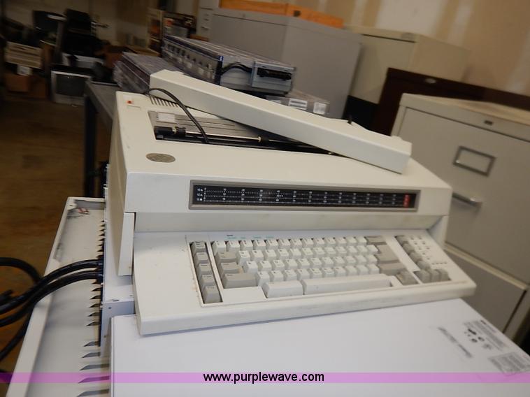 image for item AY9110 Assorted electronics