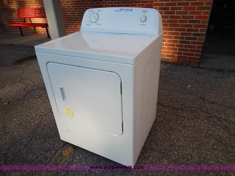 Roper electric dryer in Topeka, KS Item AY9144 sold Purple Wave
