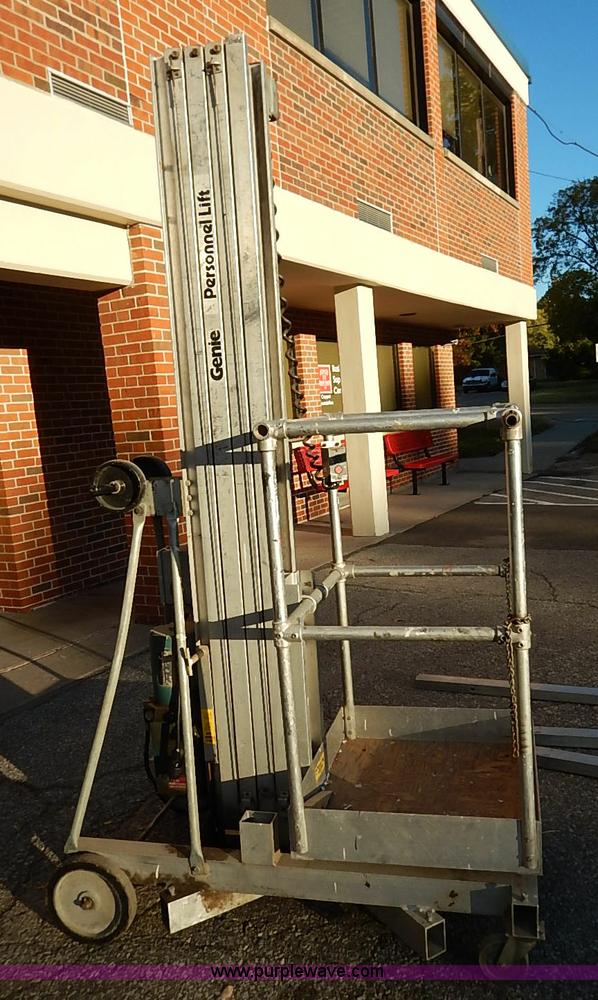 image for item AY9145 Genie vertical lift