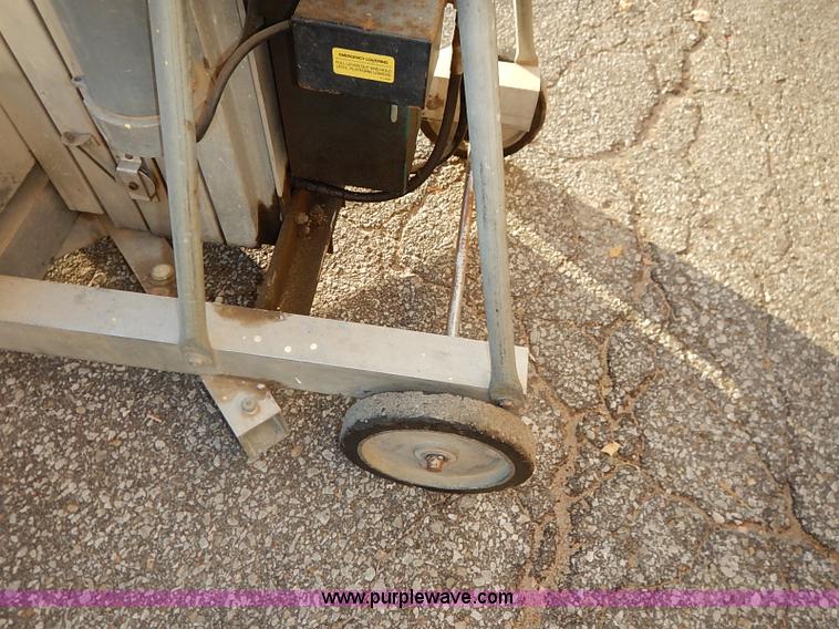 image for item AY9145 Genie vertical lift