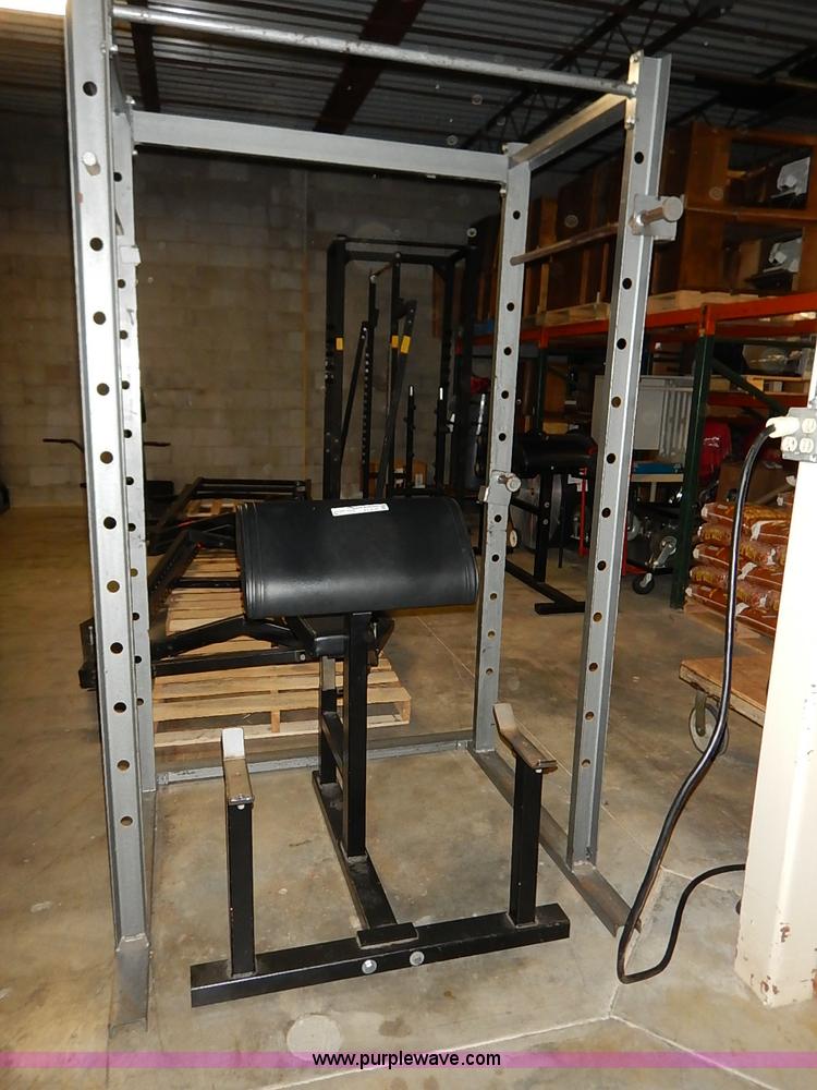 image for item AY9147 (4) pieces of weight equipment