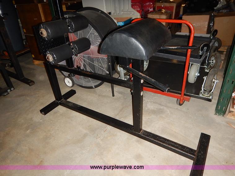 image for item AY9147 (4) pieces of weight equipment