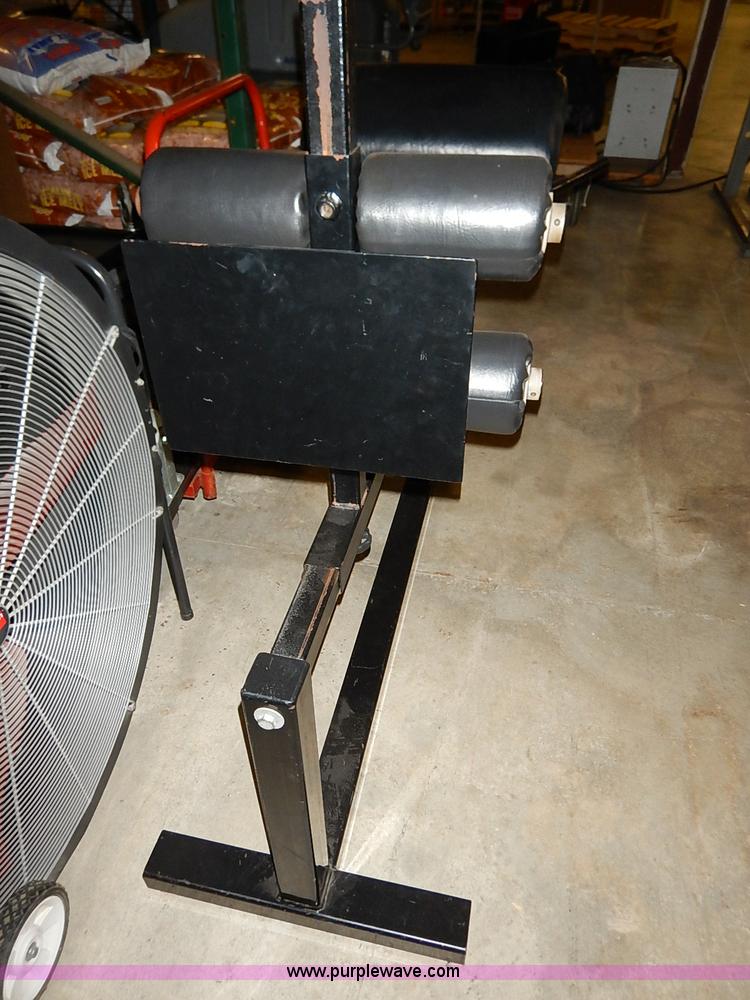 image for item AY9147 (4) pieces of weight equipment