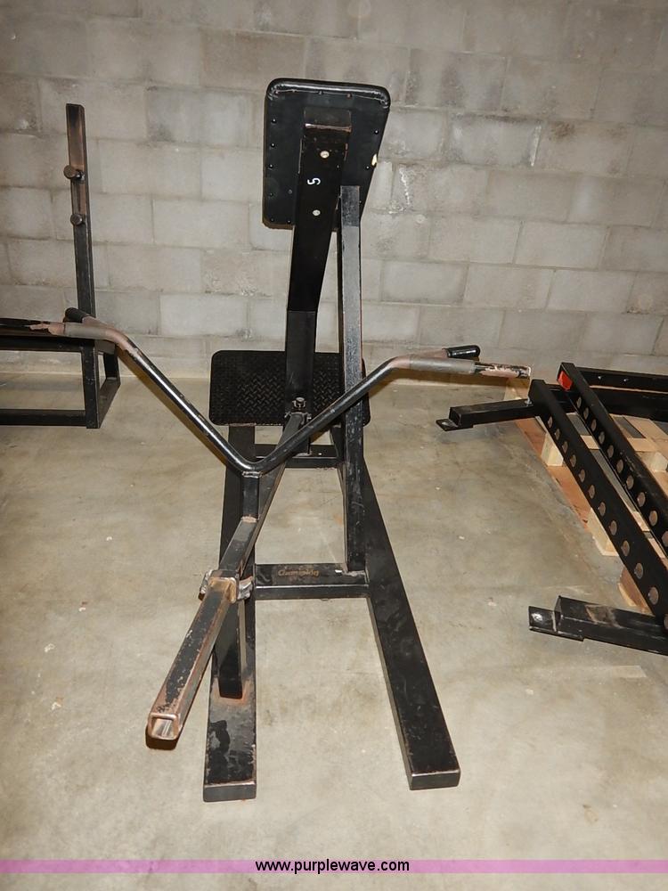 image for item AY9147 (4) pieces of weight equipment