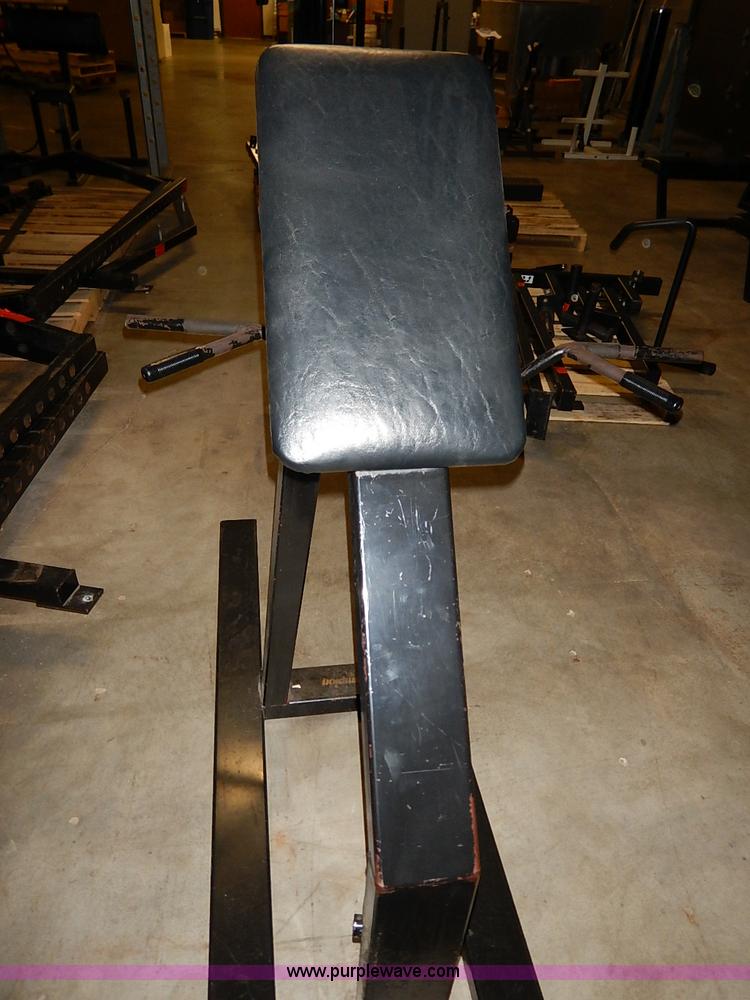 image for item AY9147 (4) pieces of weight equipment