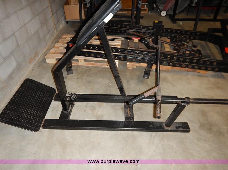 image for item AY9147 (4) pieces of weight equipment